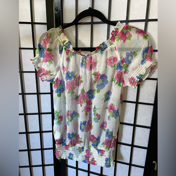 Hollister Floral Semi-Transparent Blouse - Picture 3 of 6